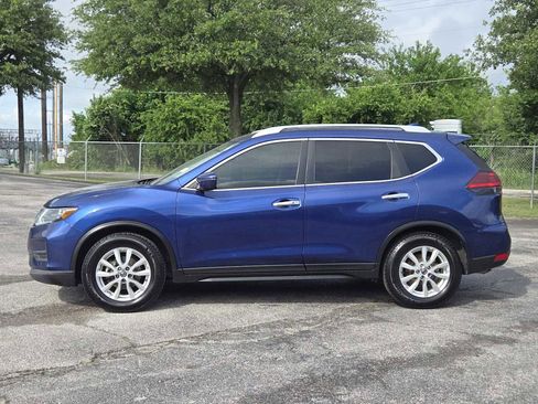 Used 2018 Nissan Rogue SV FWD image 4