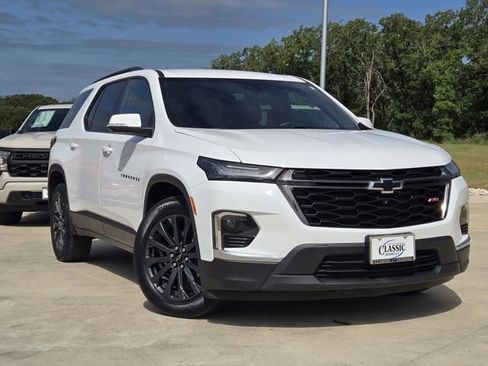 Used 2023 Chevrolet Traverse RS AWD/4WD image 1