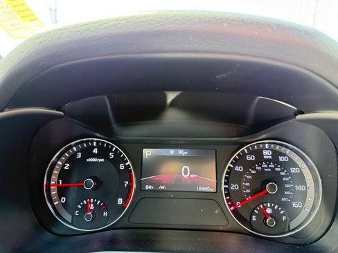 Used 2024 Kia Forte LXS w/ LXS Technology Package FWD image 14