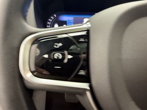 Certified 2023 Volvo XC60 B5 Ultimate w/ Protection Package Premier image 18