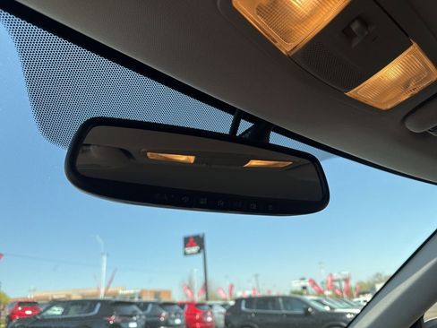 Used 2018 Mitsubishi Outlander SEL AWD/4WD image 31