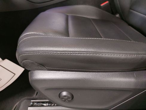 Used 2024 Mercedes-Benz GLE 450e 4MATIC image 30