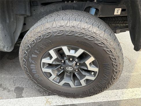 Used 2023 Toyota Tacoma TRD Off-Road w/ TRD Premium Off Road Package image 16