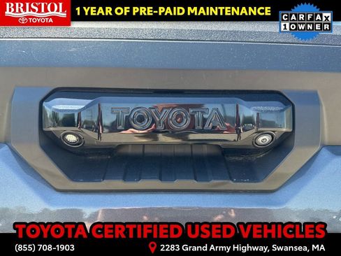 Certified 2022 Toyota Tundra SR5 w/ SR5 Premium Package AWD/4WD image 19