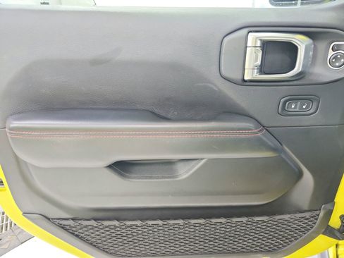 Used 2024 Jeep Wrangler Unlimited Rubicon image 36