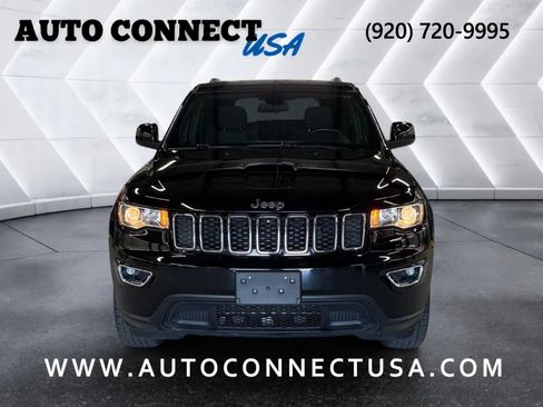 Used 2018 Jeep Grand Cherokee Laredo AWD/4WD image 3