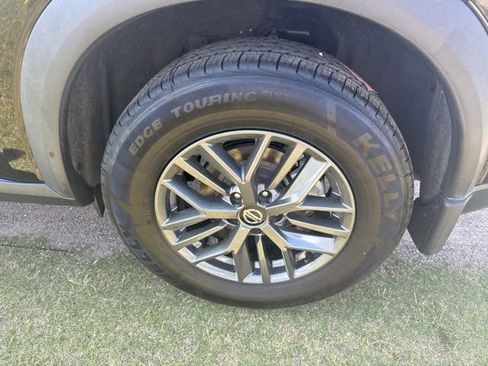 Used 2021 Nissan Rogue S image 9