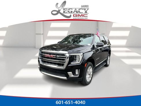 Used 2024 GMC Yukon SLT w/ SLT Luxury Package image 1