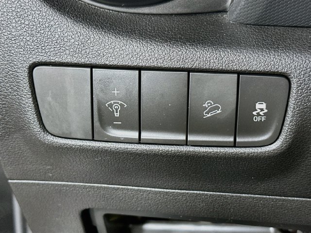 Used 2023 Hyundai Kona SEL FWD image 21