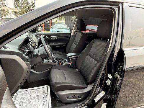 Used 2020 Nissan Rogue SV AWD/4WD image 9