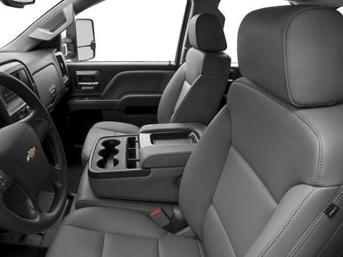 Used 2018 Chevrolet Silverado 2500 W/T image 12