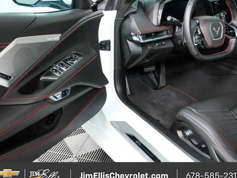 Used 2021 Chevrolet Corvette Stingray Premium Conv w/ Z51 Performance Package image 8