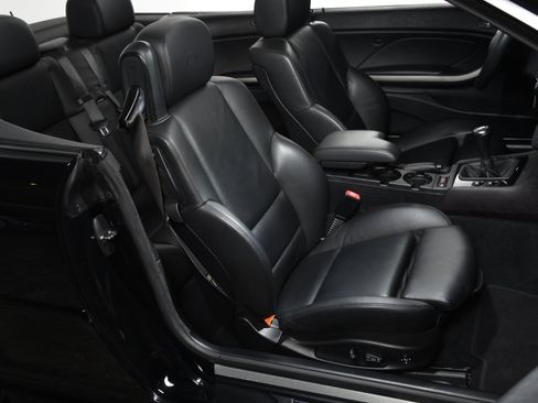 Used 2006 BMW M3 Convertible RWD image 25