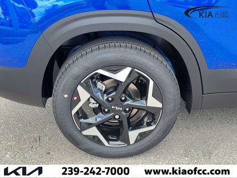 New 2026 Kia Seltos S FWD image 9