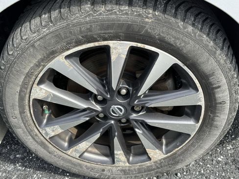 Used 2016 Nissan Altima 2.5 SV FWD image 10