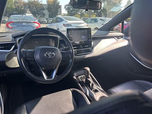 Used 2022 Toyota Corolla XSE FWD image 6