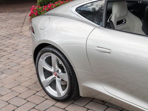 Used 2020 Jaguar F-TYPE Coupe image 17