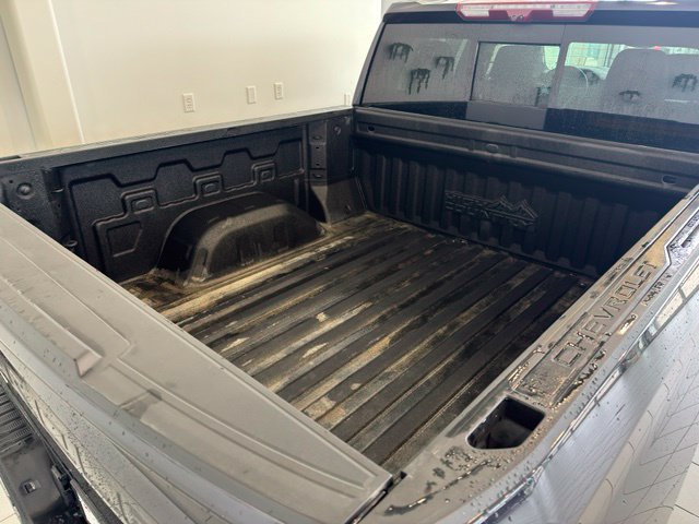Used 2024 Chevrolet Silverado 1500 High Country w/ Technology Package AWD/4WD image 46