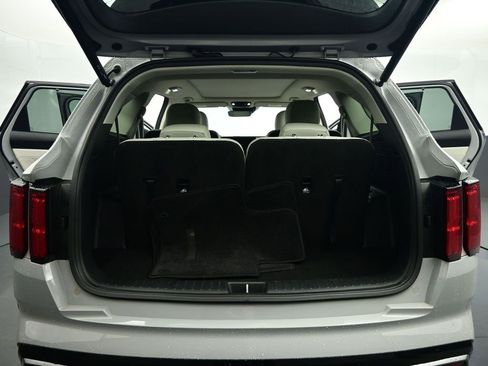 Certified 2023 Kia Sorento SX image 37