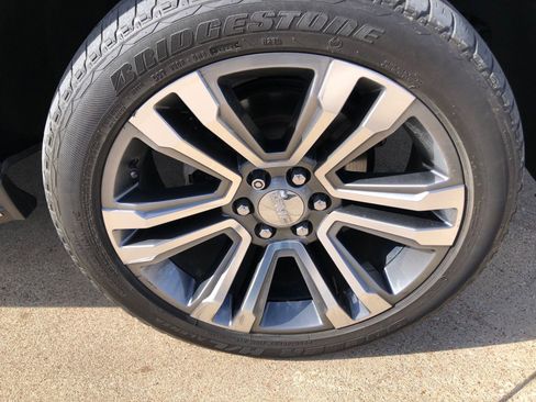 Used 2019 GMC Yukon XL Denali w/ Open Road Package image 8