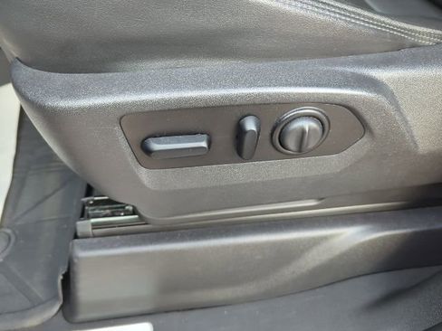 Used 2021 Chevrolet Silverado 1500 High Country w/ Technology Package image 24