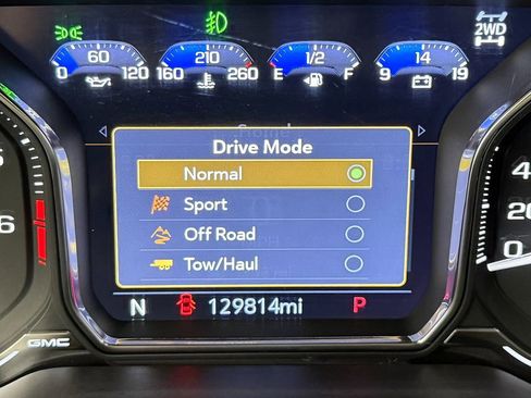 Used 2021 GMC Yukon XL SLE image 19