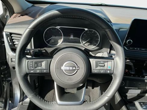 Used 2023 Nissan Rogue SL image 13