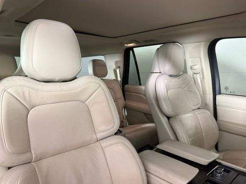 Used 2020 Lincoln Navigator L Reserve w/ Luxury Package image 33