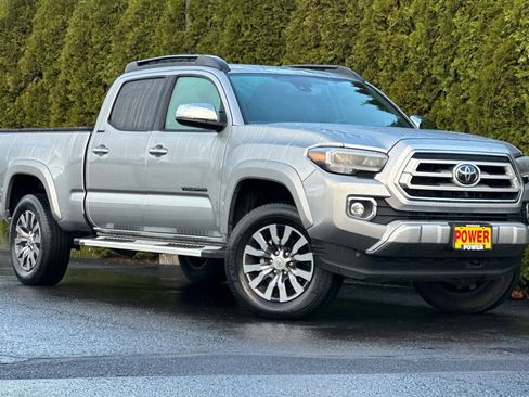 Used 2023 Toyota Tacoma Limited image 2