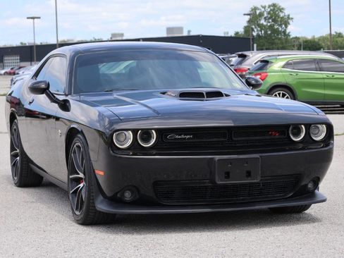 Used 2018 Dodge Challenger R/T Scat Pack image 4