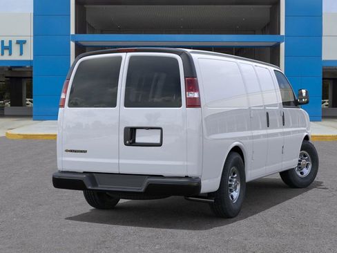 New 2025 Chevrolet Express 3500 Work Van w/ Driver Convenience Package image 4