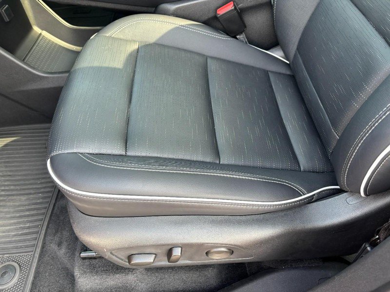 Used 2025 Buick Enclave Sport Touring w/ Power Package AWD/4WD image 16