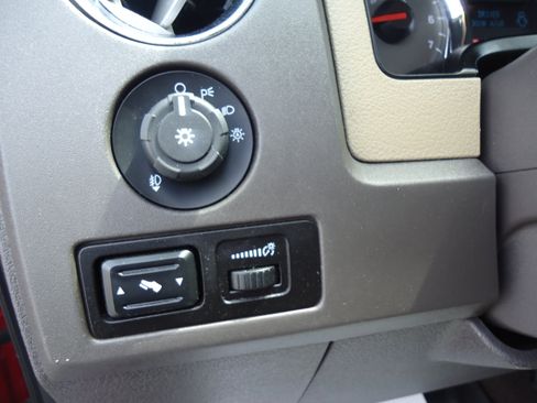 Used 2010 Ford F150 XLT AWD/4WD image 21