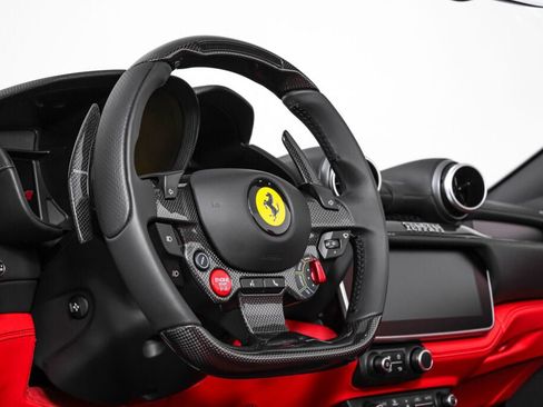 Certified 2023 Ferrari Portofino M image 32
