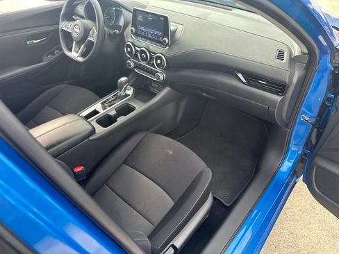 Used 2024 Nissan Sentra SV FWD image 33