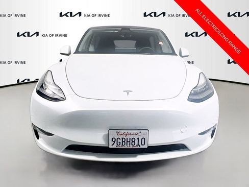 Used 2023 Tesla Model Y Long Range AWD/4WD image 2
