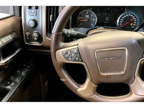 Used 2017 GMC Sierra 1500 Denali w/ Denali Ultimate Package AWD/4WD image 10