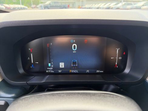 Used 2025 Ford Maverick Lariat w/ 4K Tow Package AWD/4WD image 16