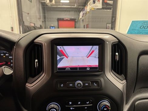 Used 2023 Chevrolet Silverado 1500 Custom image 22