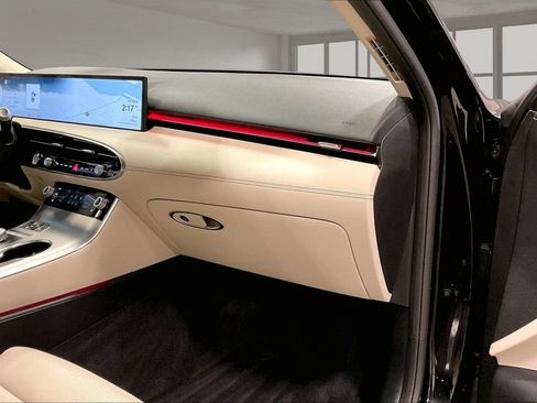 Used 2026 Genesis GV70 2.5T Select image 25