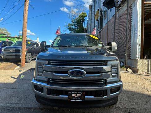 Used 2018 Ford F250 Lariat w/ Lariat Ultimate Package image 2