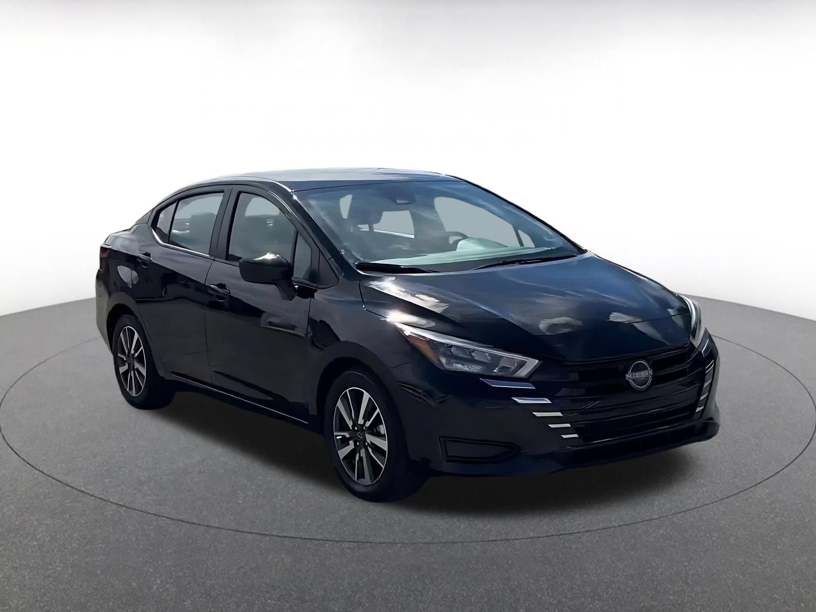 Used 2025 Nissan Versa SV FWD image 3