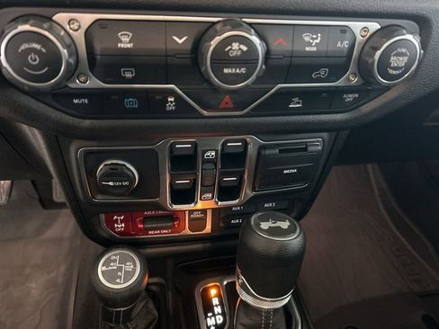 Used 2025 Jeep Wrangler Unlimited Sport S 4xe AWD/4WD image 48