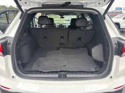 Used 2024 Chevrolet Equinox Premier AWD/4WD image 29