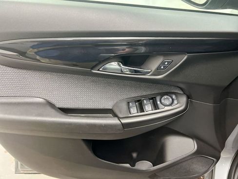 Used 2025 Chevrolet TrailBlazer LT AWD/4WD image 19