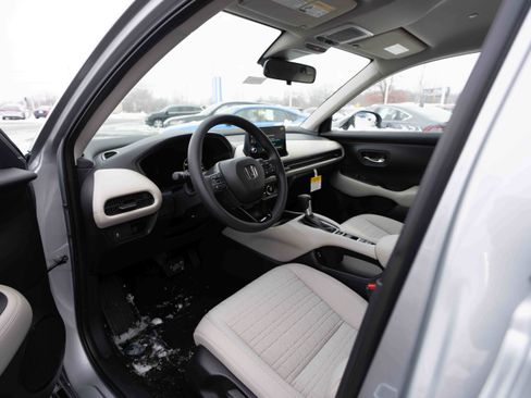 New 2026 Honda HR-V LX image 8
