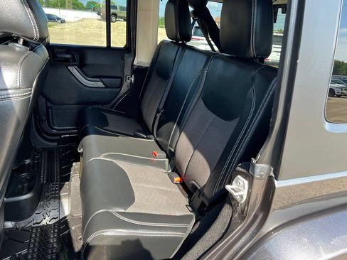 Used 2018 Jeep Wrangler Unlimited Sport AWD/4WD image 21