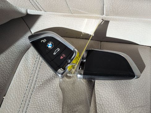 Used 2015 BMW X5 xDrive35d image 33