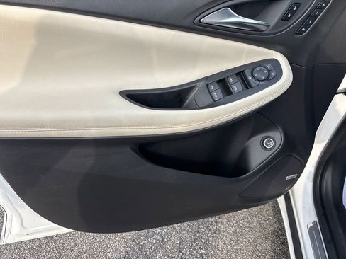 Used 2024 Buick Encore GX Avenir w/ Avenir Convenience Package image 15