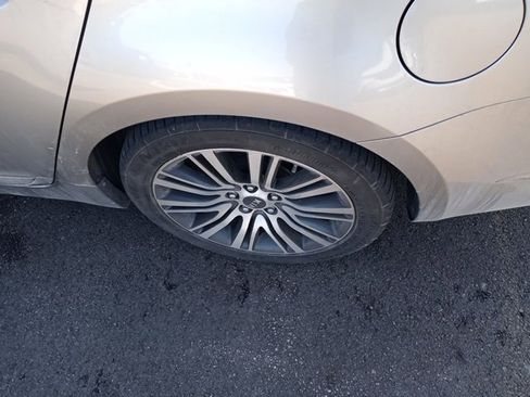 Used 2014 Kia Cadenza Premium image 13